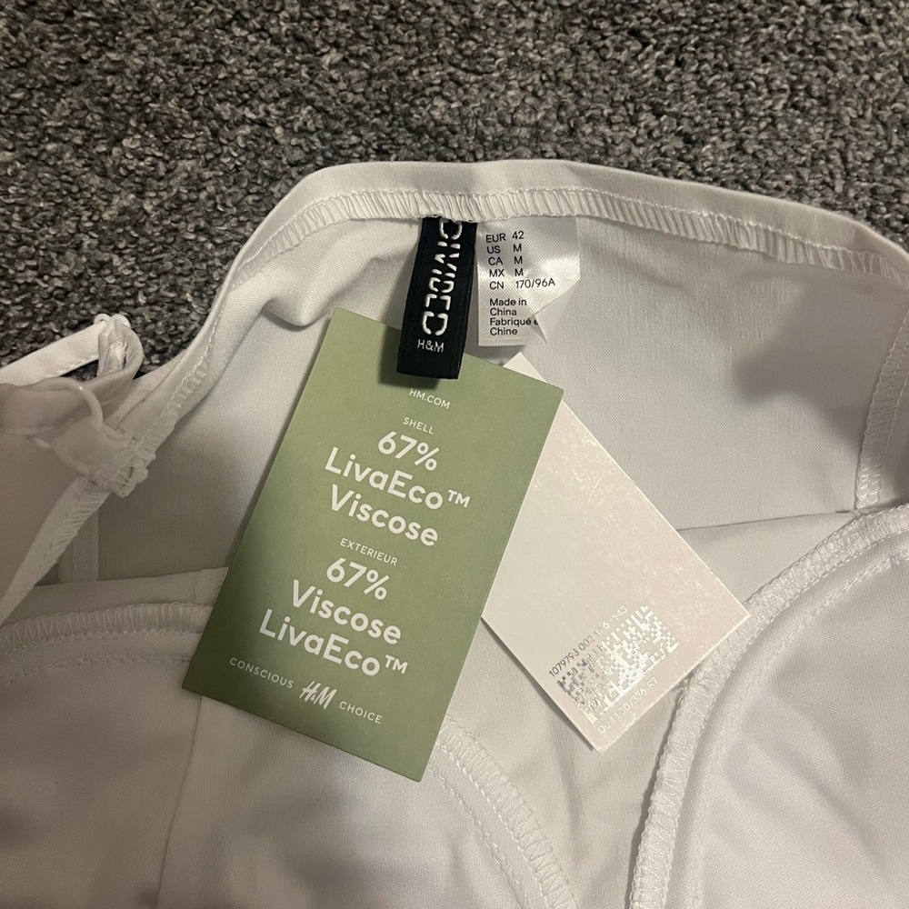 H&M White Viscose Top - Picture 2 of 3